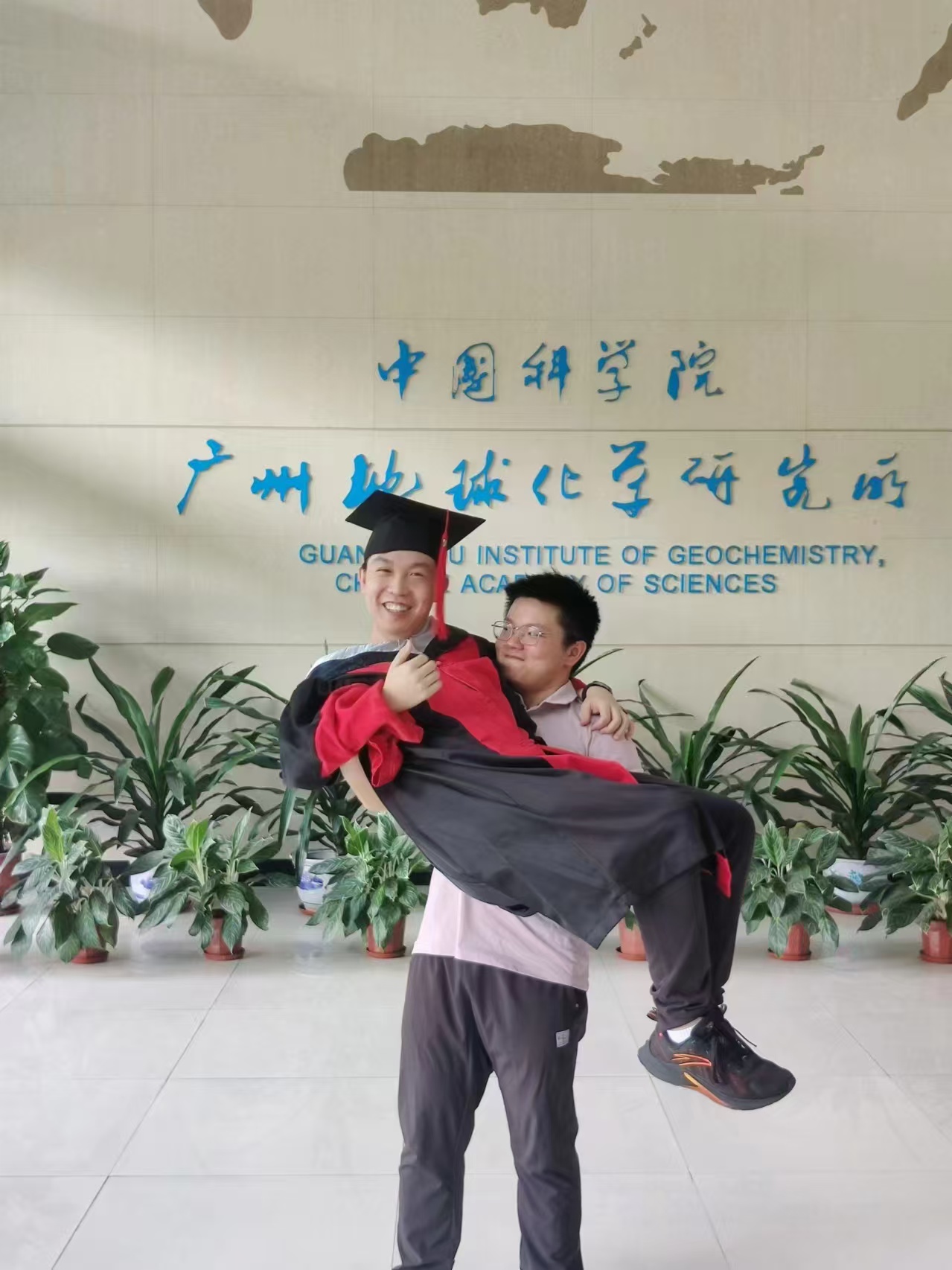 黄润青